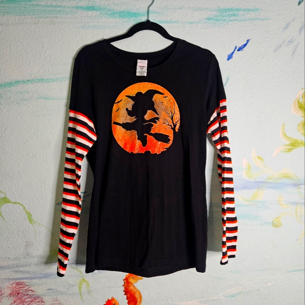 Disney's Mickey Mouse on his broom Halloween Shirt. Juniors Extra Large.